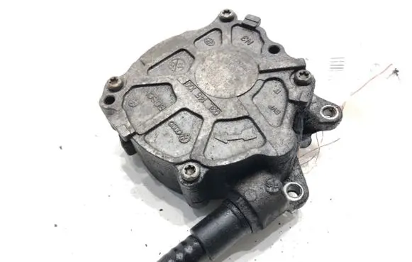 Volkswagen Transporter - Caravelle T5 Vacuum pump 03L145100F