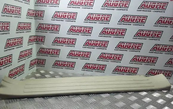 Toyota Land Cruiser (J150) (B) pillar trim (top) 6792060040