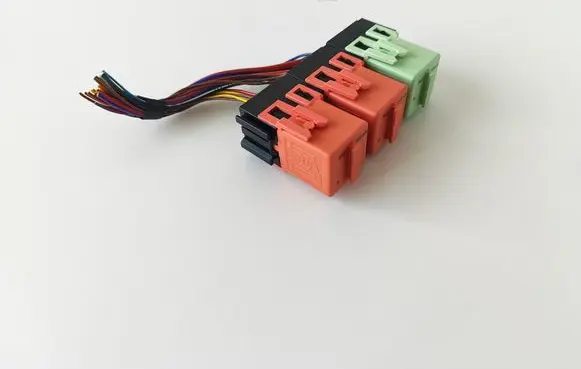 BMW 5 E60 E61 Other relay 12631742690 61368373700 8373700