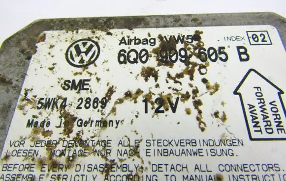 Volkswagen PASSAT B5 Airbag control unit/module 6Q0909605B 5WK4.2869
