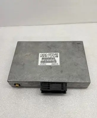 Audi A4 S4 B7 8E 8H Bluetooth control unit module 8P0862335