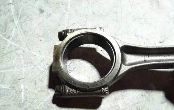 Volkswagen PASSAT B5.5 Piston with connecting rod MA0 038J