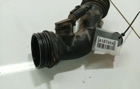 Volkswagen Touareg I Air intake hose/pipe 7L6145958