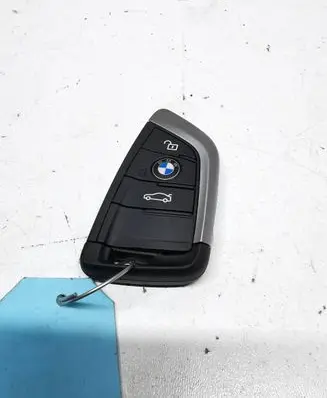 BMW X2 F39 Ignition key/card 5FA312375 8728007
