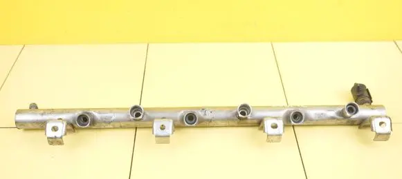 Audi A3 S3 8P Fuel line pipe 022133315M 26SP12