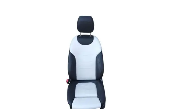 Mercedes-Benz GLA H247 Front driver seat 