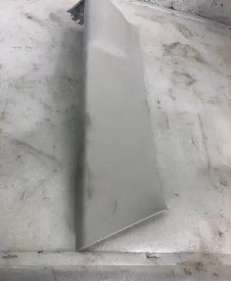 Ford Focus (C) pillar trim Jx7b613c46b