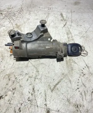 Volkswagen Transporter - Caravelle T5 Ignition lock 4B0905851C