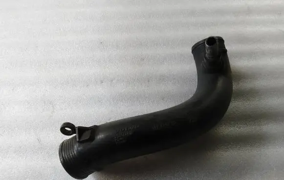 Volvo V70 Intercooler hose/pipe 30714480