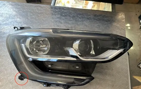 Renault Megane IV Headlight/headlamp 260102686