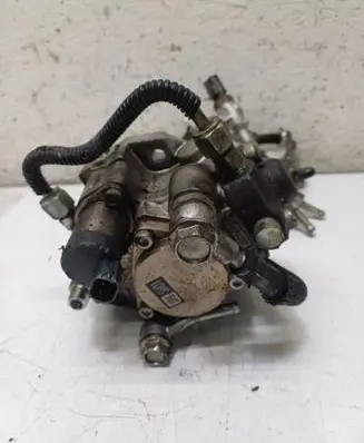 Mazda CX-5 Fuel injection high pressure pump SH0113800D