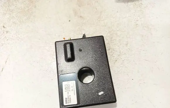 BMW 1 F20 F21 Antenna control unit 923091104 10859410