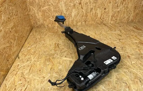 BMW X4 G02 Windshield washer fluid reservoir/tank 7431497