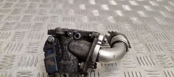 Peugeot 508 RXH EGR valve 9801292180