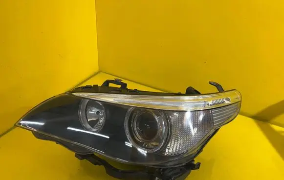 BMW 5 E60 E61 Headlight/headlamp 7160151