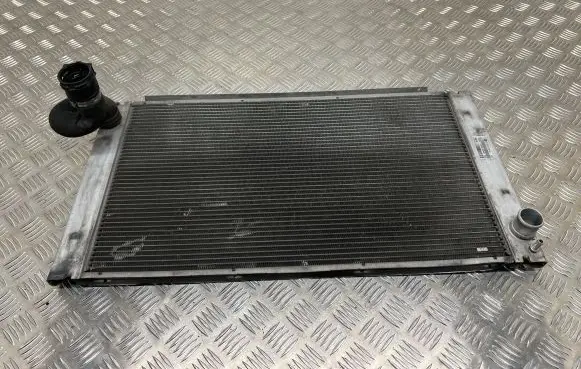 Mini Cooper Countryman R60 Coolant radiator 16080800AB1 X3725001 2751275