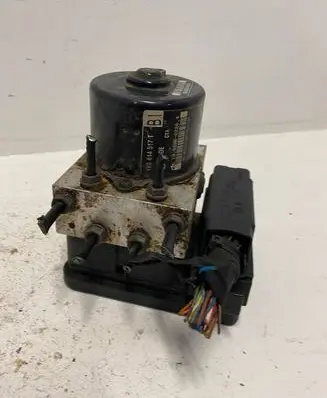 Volkswagen Golf V ABS Pump 1K0907379AA 00005305G1 10096003603
