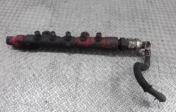Toyota Avensis T250 Fuel main line pipe 