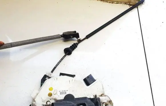 Skoda Superb B6 (3T) Front door lock 1s1837015b