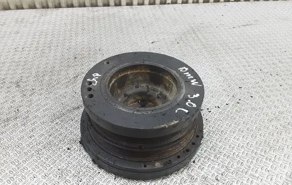 BMW 5 E39 Crankshaft pulley