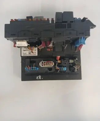 Mercedes-Benz E W211 Fuse module 2115454201