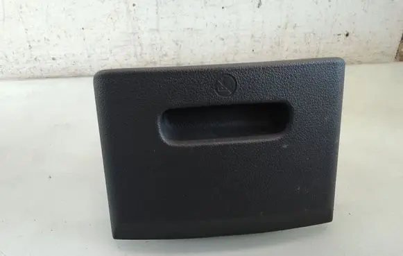 Ford Focus Glove box central console 4M51245176C