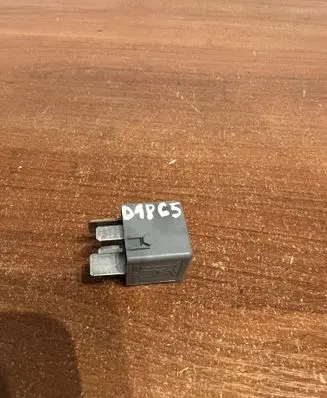 Mercedes-Benz B W245 Other relay A0025422619 D1865