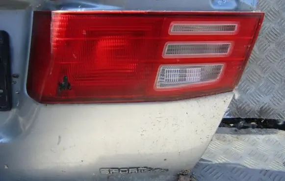 Mitsubishi Galant Tailgate rear/tail lights