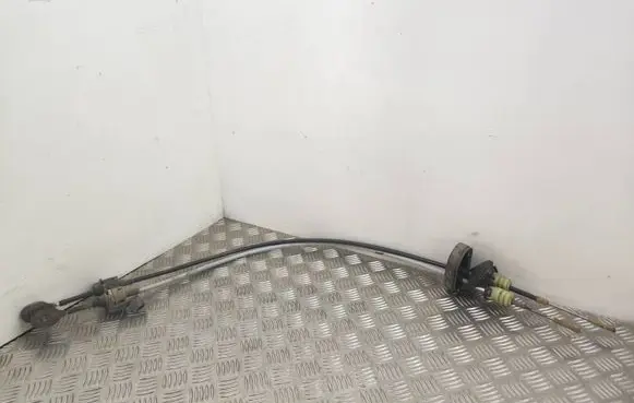 Gear shift cable linkage