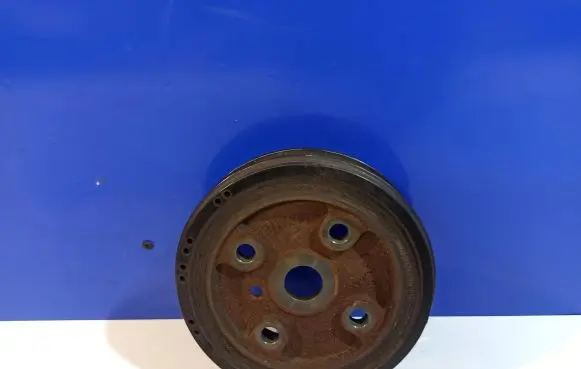 Volvo XC90 Crankshaft pulley 30731865