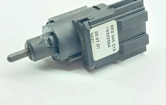 Audi A4 S4 B6 8E 8H Brake pedal sensor switch 8E0945515 19322004