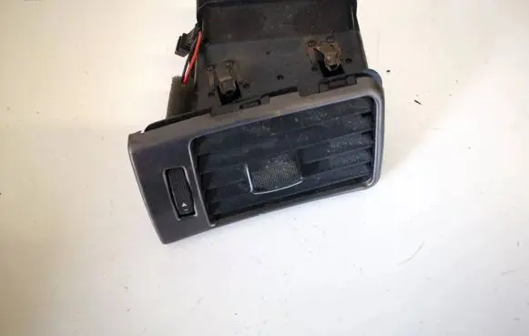 Audi A6 S6 C5 4B Dash center air vent grill 4b1820901