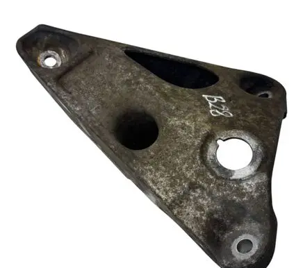 BMW 3 F30 F35 F31 Engine mounting bracket 22116784829 6784829