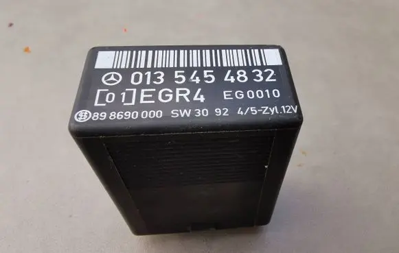 Mercedes-Benz E W210 Other relay 0135454832 898690000 EG0010