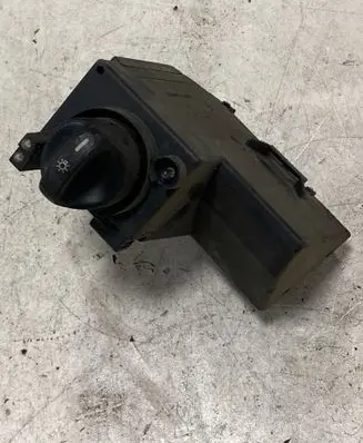 Mercedes-Benz E W210 Light switch 2105450104