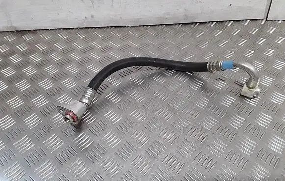 Ford Focus Air conditioning (A/C) pipe/hose 