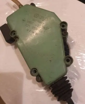 Volkswagen Multivan T4 Central locking motor 701959781 403680 0K1621