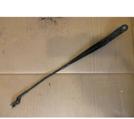 Volkswagen PASSAT B7 Windshield/front glass wiper blade 3AB955410