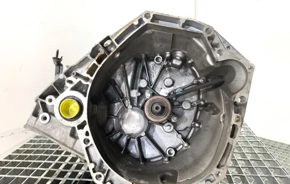 Renault Express Manual 5 speed gearbox TL4382