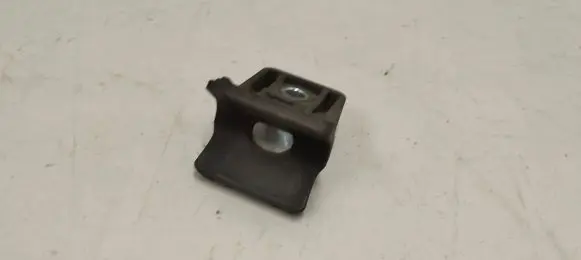 Radiator mount bracket