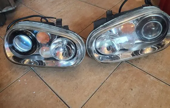 Volkswagen Golf IV Headlights/headlamps set 1J1941015L 1J1941016L 0301161271