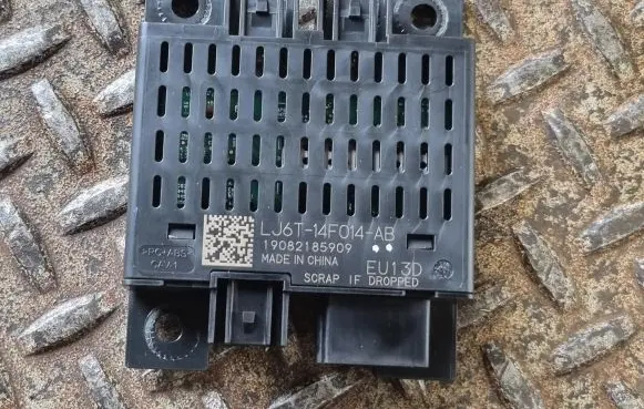 Ford Escape IV USB control unit LJ6T14F014AB