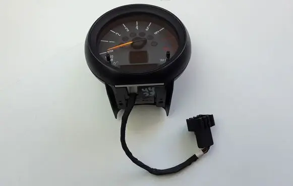 Speedometer (instrument cluster)