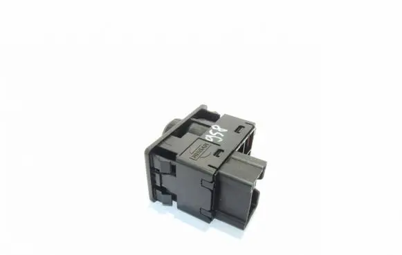 Nissan Almera Tino Wing mirror switch