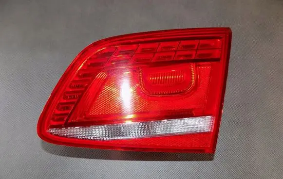 Volkswagen PASSAT B7 Tailgate rear/tail lights