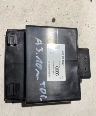 Audi A3 S3 8P Voltage converter/converter module 8K0959663F 120000375 8K0959663
