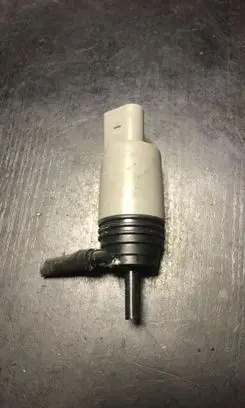 BMW 5 E60 E61 Windscreen/windshield washer pump 6934159
