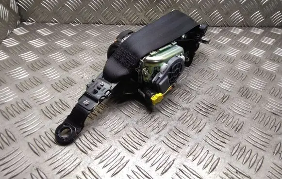 Volvo V60 Front seatbelt 39818843 624085000 616155800