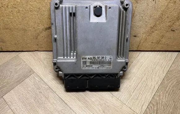 Audi A3 S3 8V Engine control unit/module 04L907309D 0281018498
