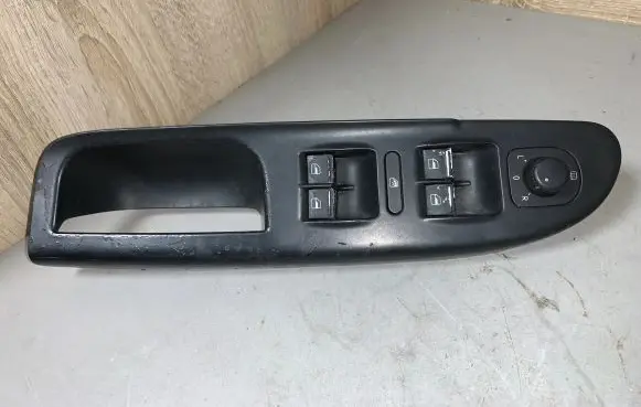 Volkswagen Golf IV Electric window control switch 3C1867171